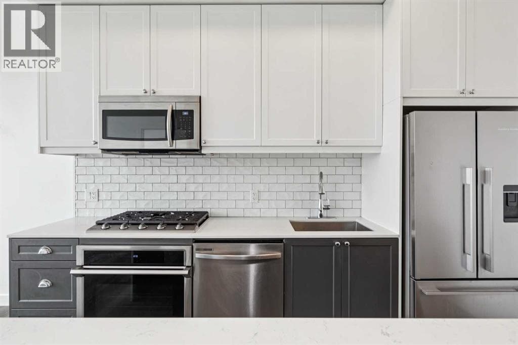 903, 327 9A Street NW photo 9