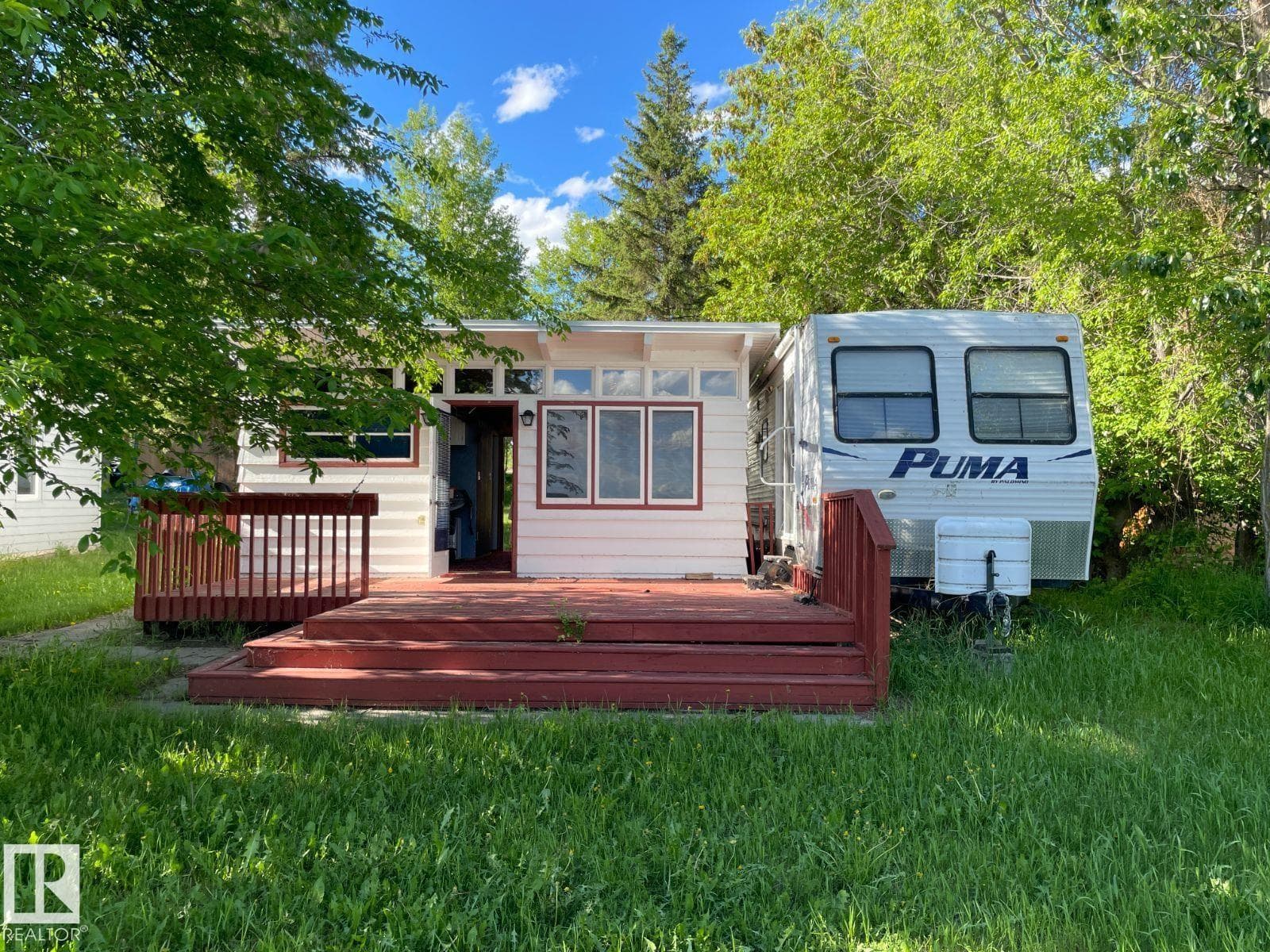 55 Lakeshore DR