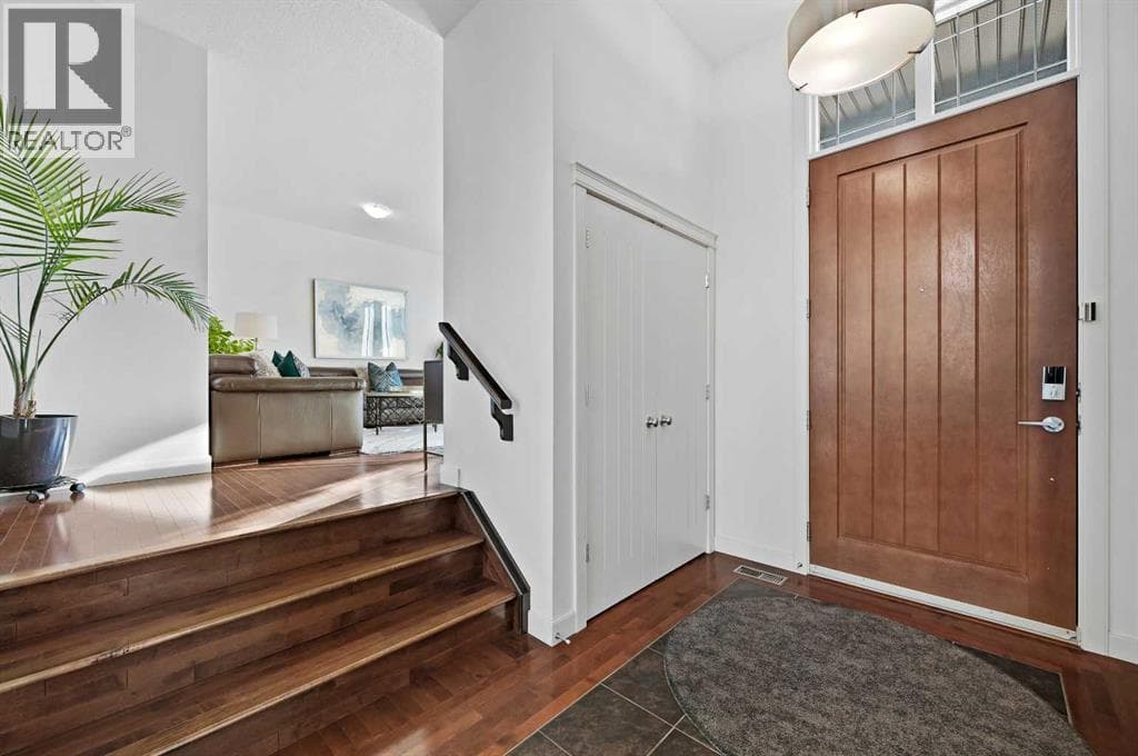 129 Springbluff Boulevard SW — photo 4