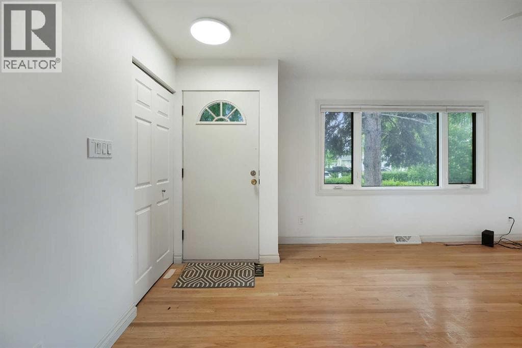 19 Haddock Road SW — photo 3