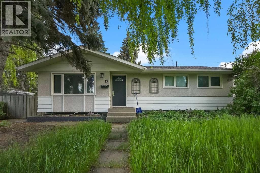 19 Haddock Road SW — photo 2
