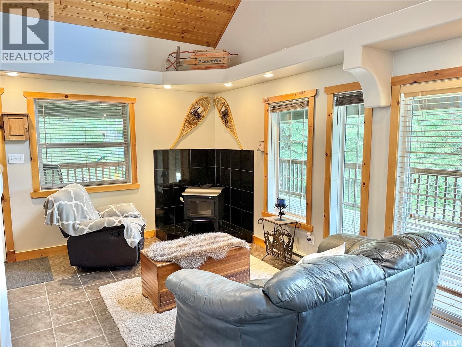 327 Venture ROAD — photo 3