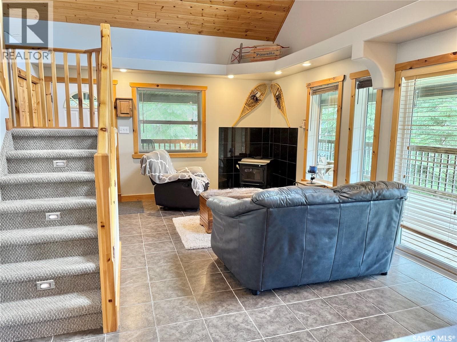 327 Venture ROAD — photo 4