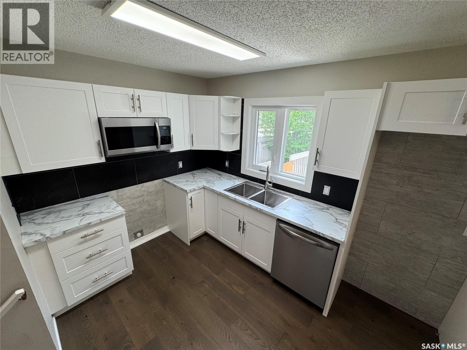 7019 Sherwood DRIVE — photo 5