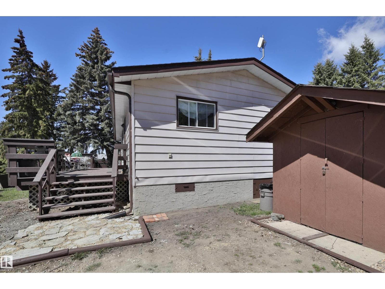 6010 50 ST — photo 3