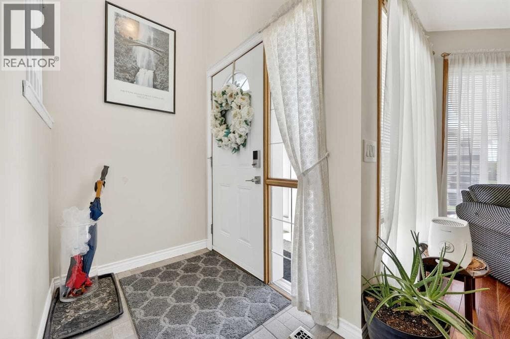192 Arbour Wood Close NW — photo 3