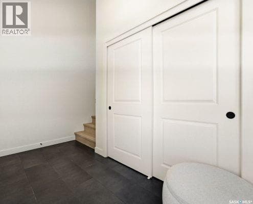 1056 West Park BOULEVARD — photo 3