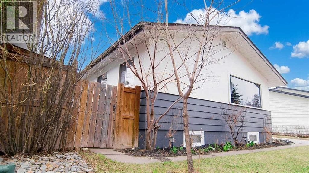 15 Hamlet Road SW — photo 2