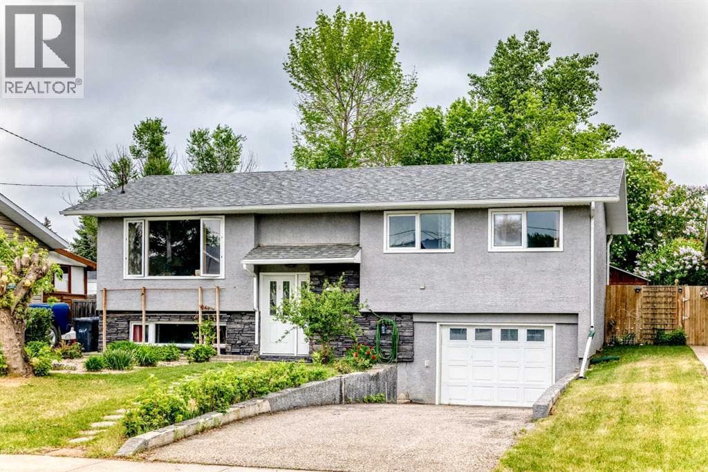 1652 Boutellier Close