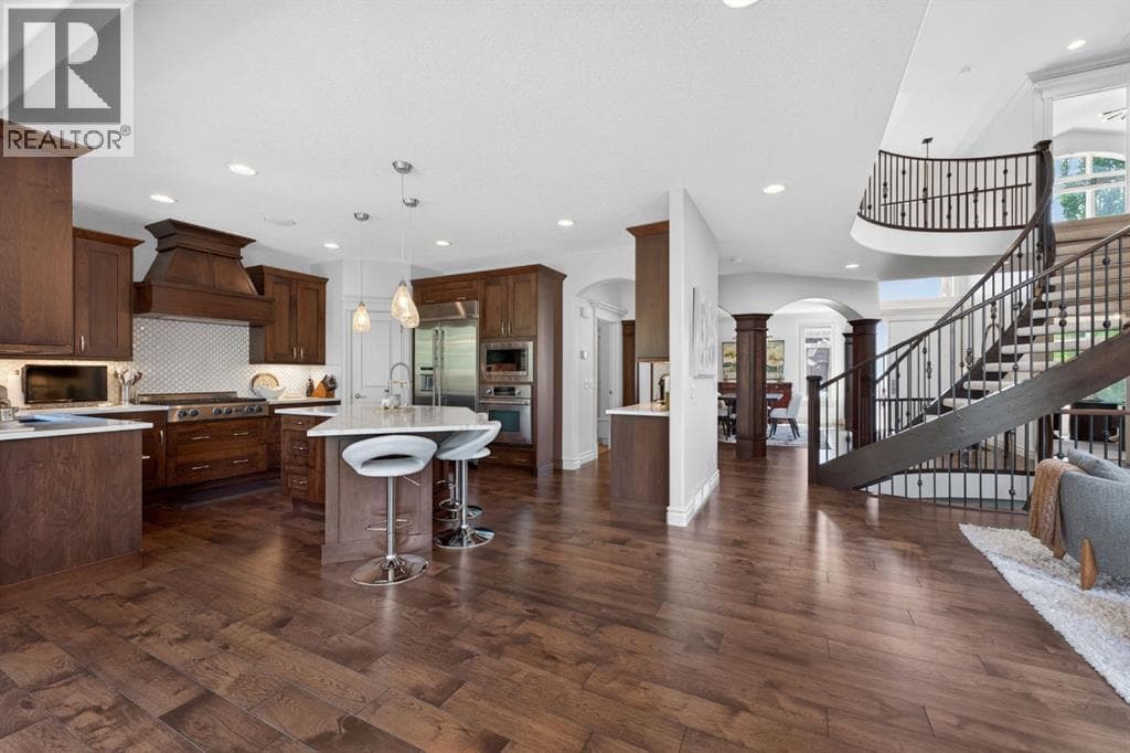 32 Aspen Meadows Manor SW — photo 2