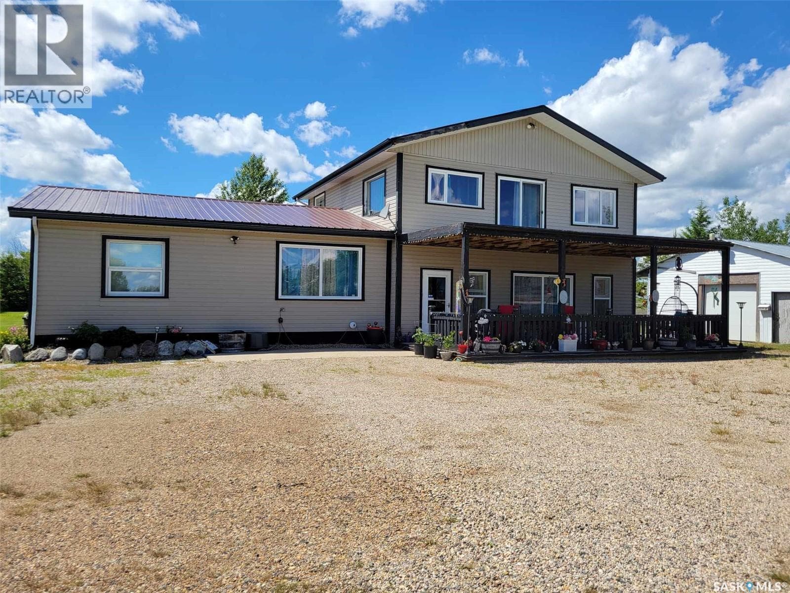 Villeneuve Acreage
