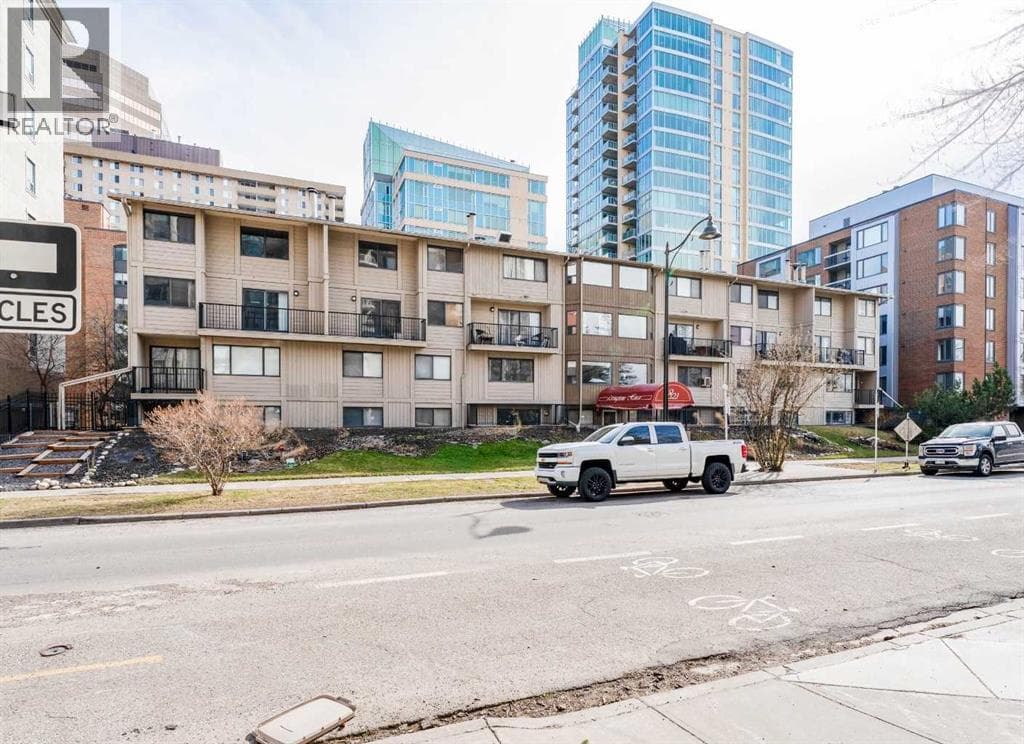 2 bed 1 bath single family at 31, 821 3 Avenue SW — $180,000
