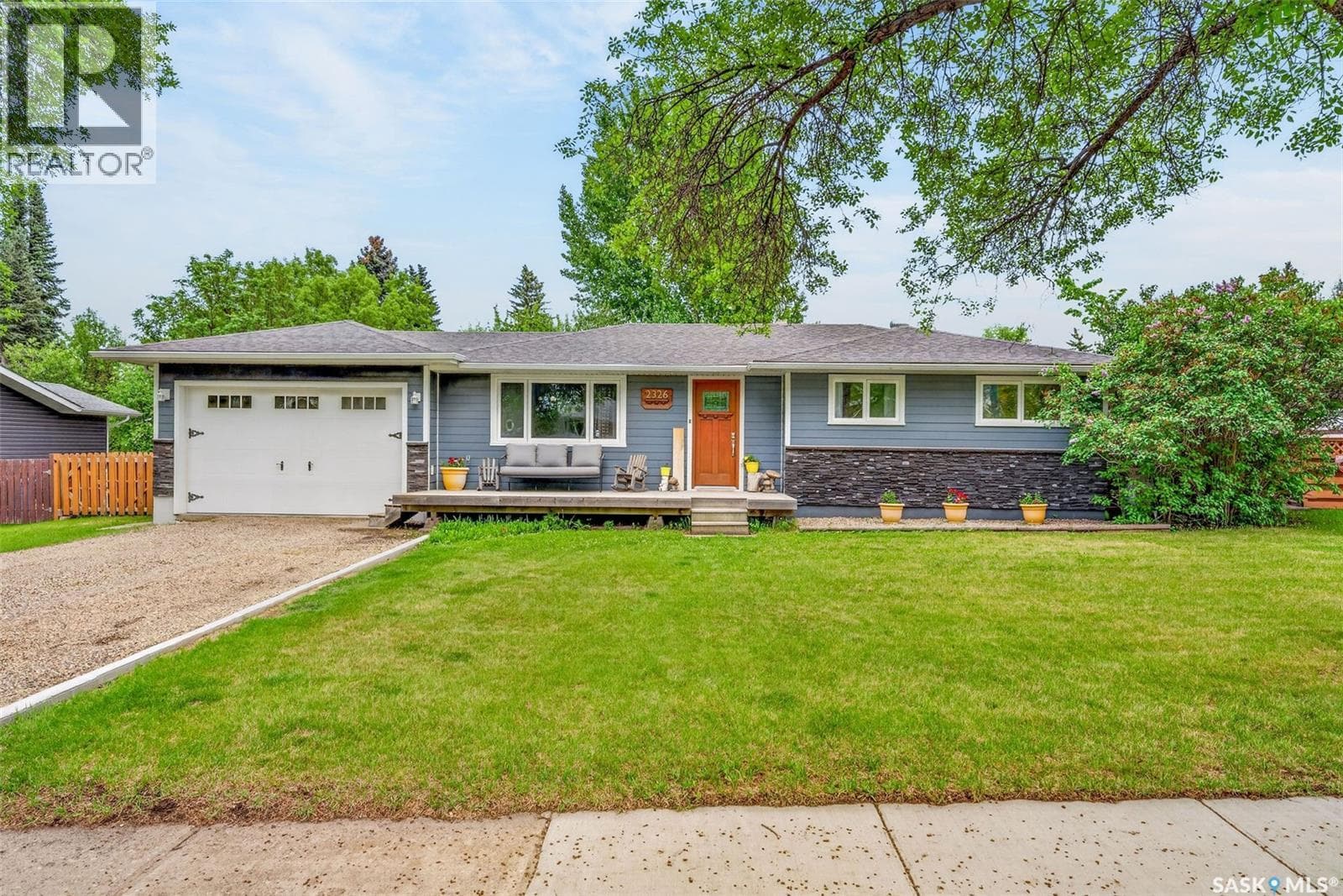 2326 McDonald AVENUE