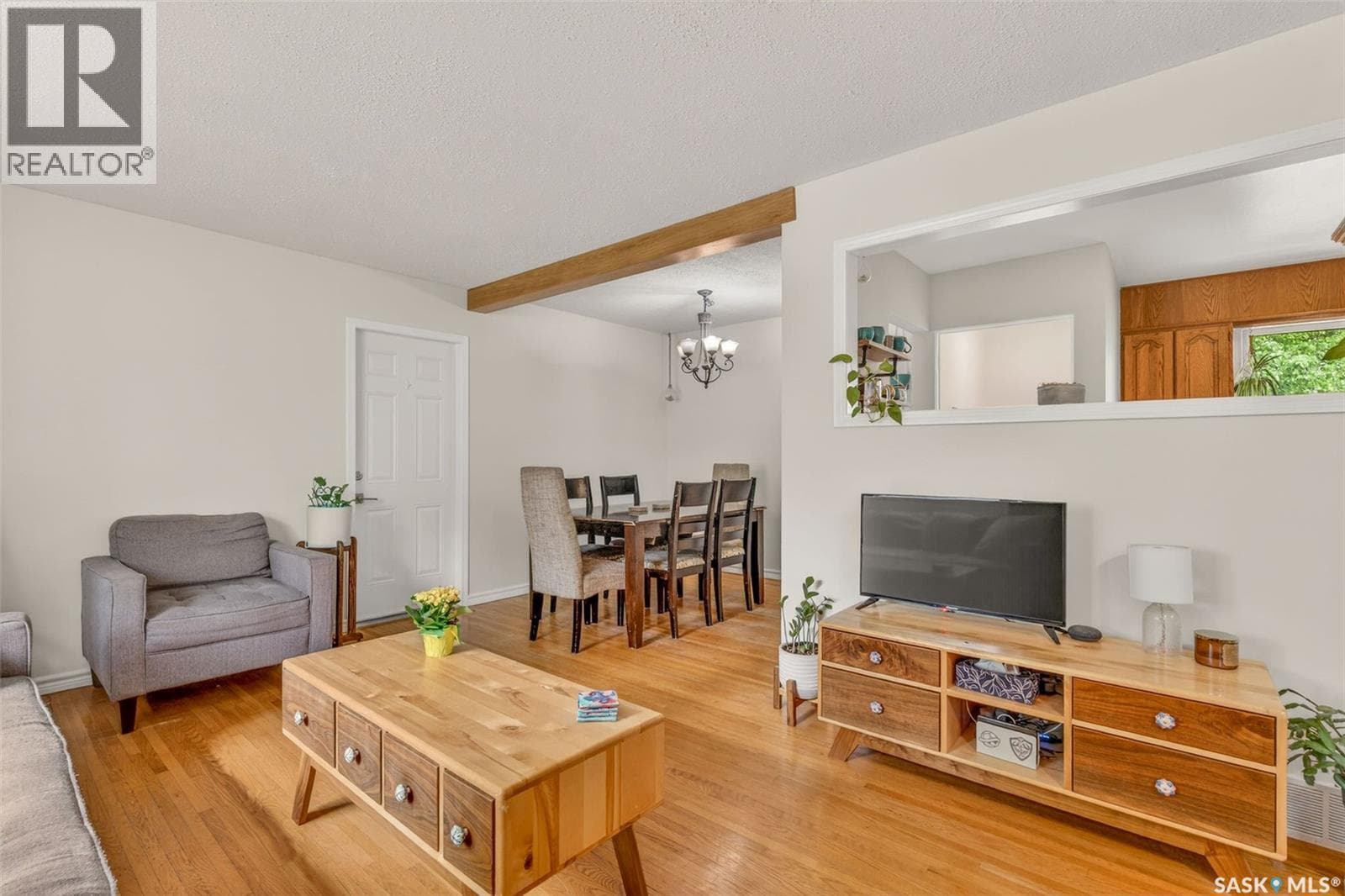 2326 McDonald AVENUE — photo 4