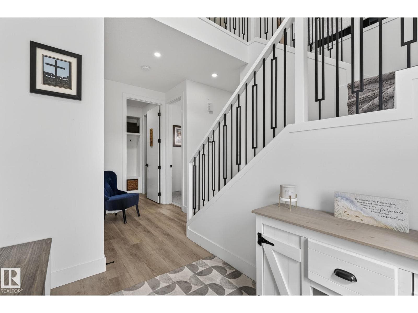34 KIWYCK LI — photo 5