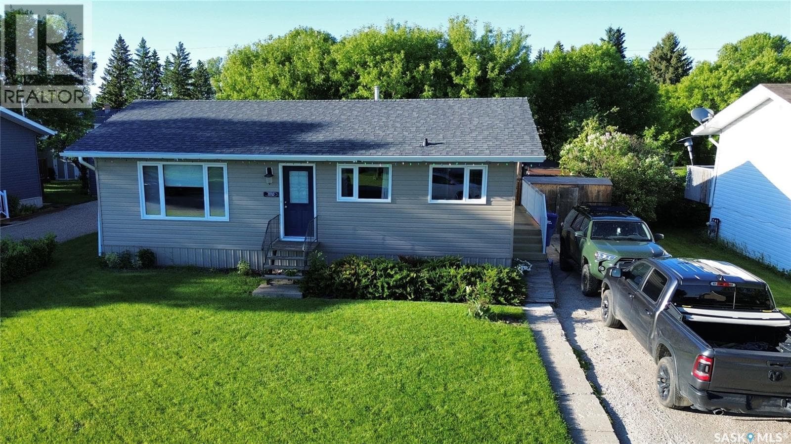 1110 Robin AVENUE
