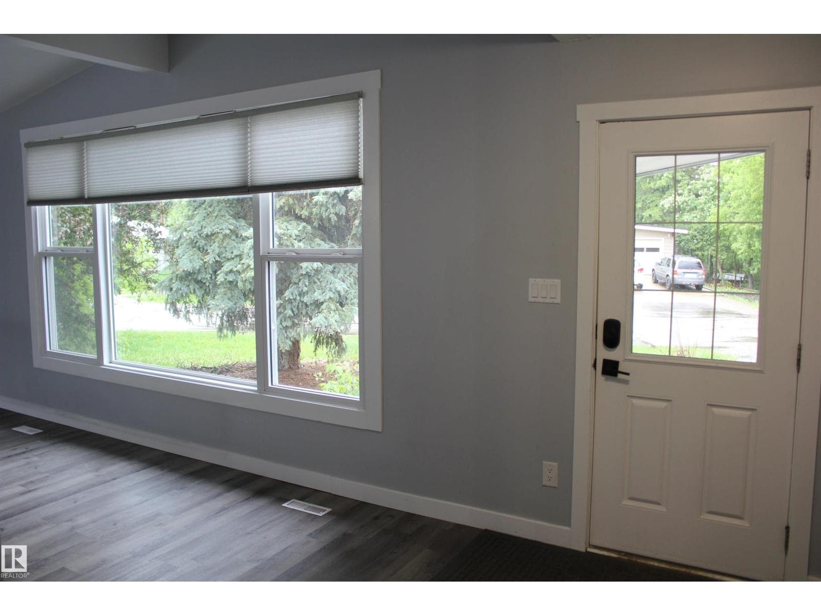 5201 Ravine Dr — photo 2