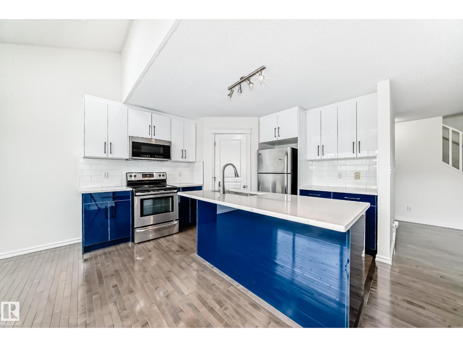 21208 89A AVENUE NW — photo 4