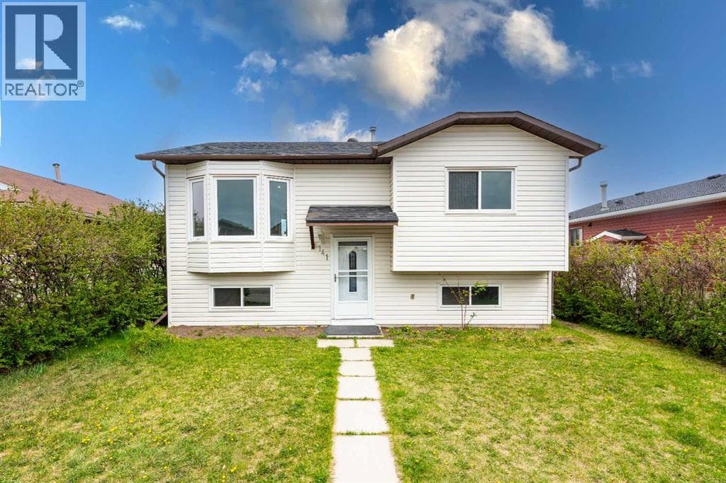 141 Falshire Close NE