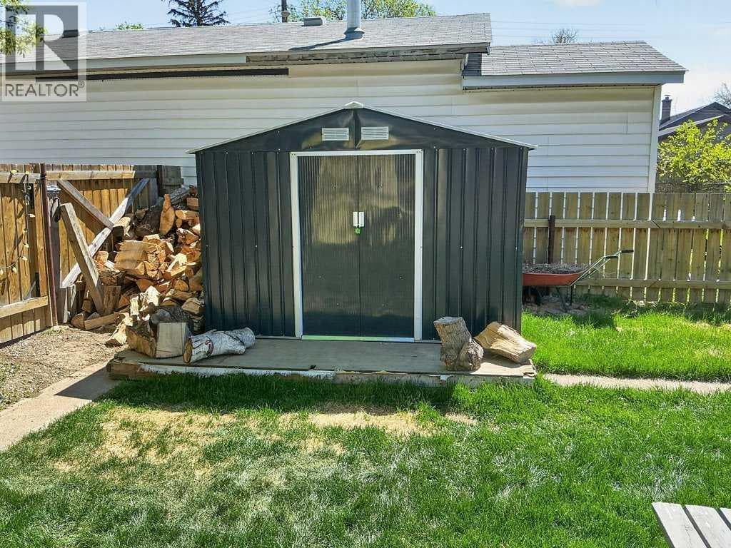 315 16 Street N — photo 5
