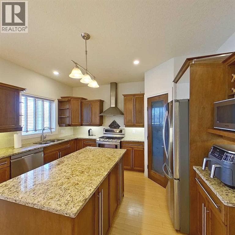 34 Poplar Drive — photo 2