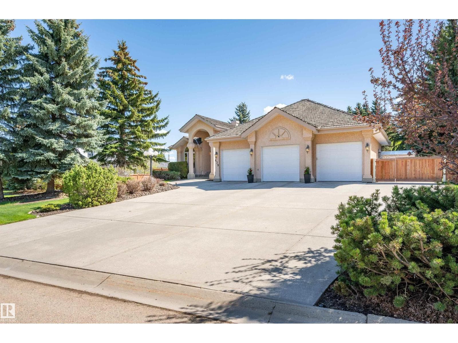479 ESTATE DR — photo 3