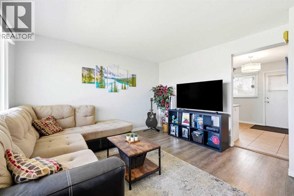 583 Killarney Glen Court SW — photo 4