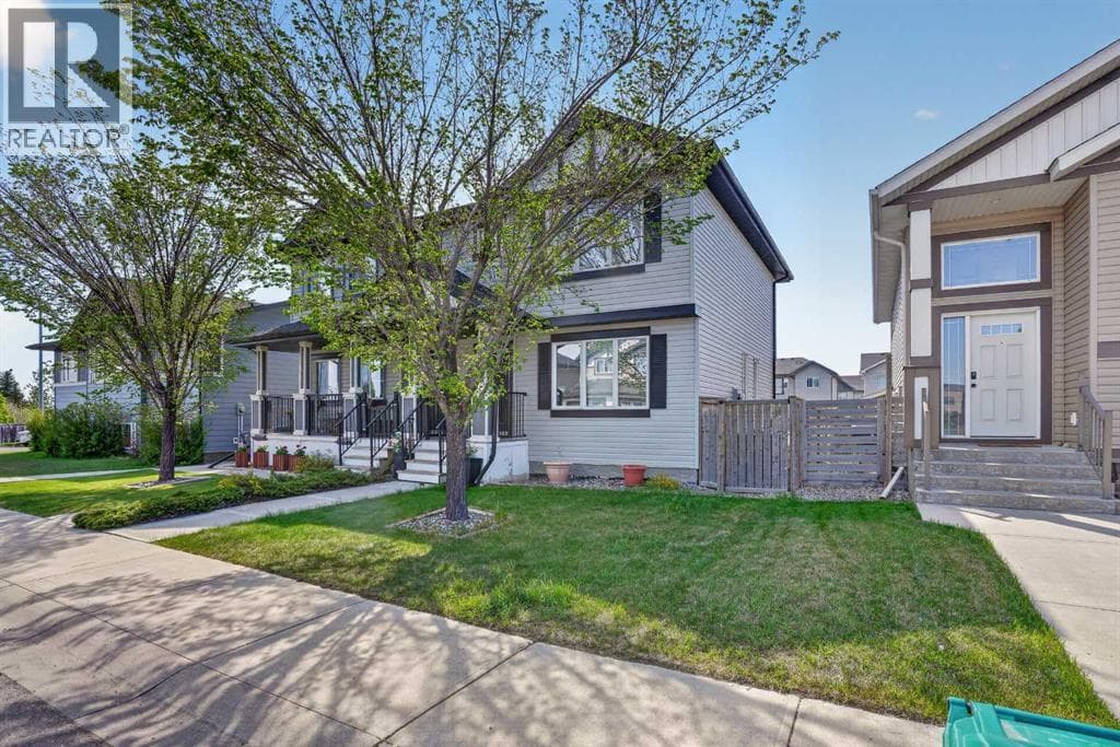 786 Silkstone Close W — photo 2