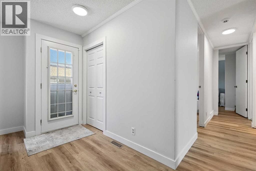 309 Olympia Drive SE photo 2
