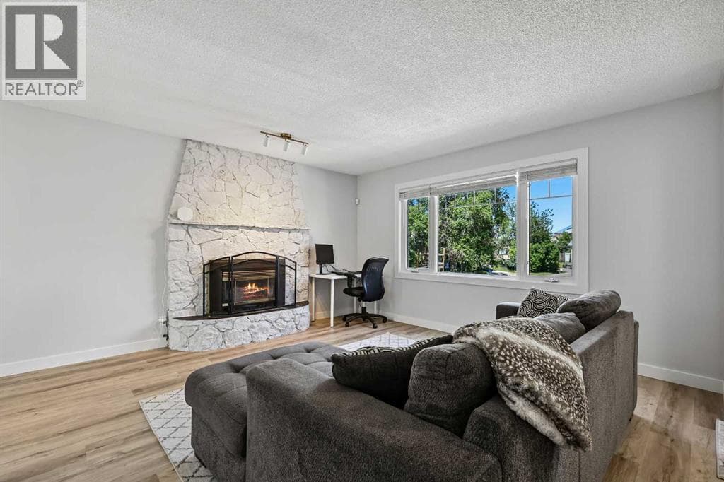 309 Olympia Drive SE photo 4
