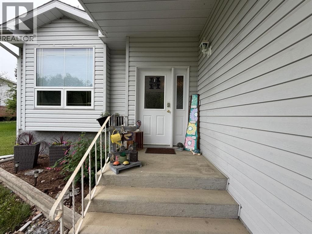 1814 48 Street — photo 4