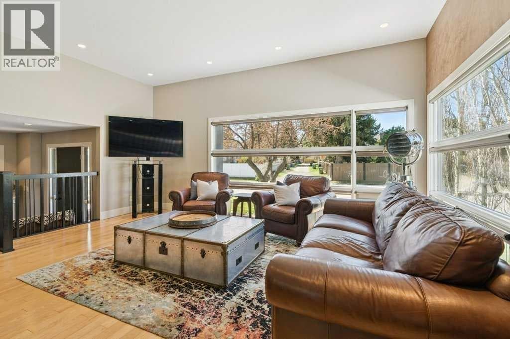 640 Willoughby Crescent SE — photo 5