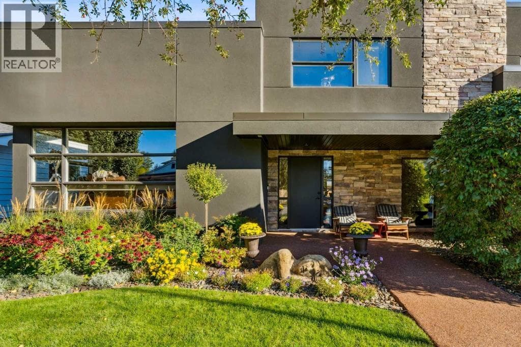 640 Willoughby Crescent SE — photo 3