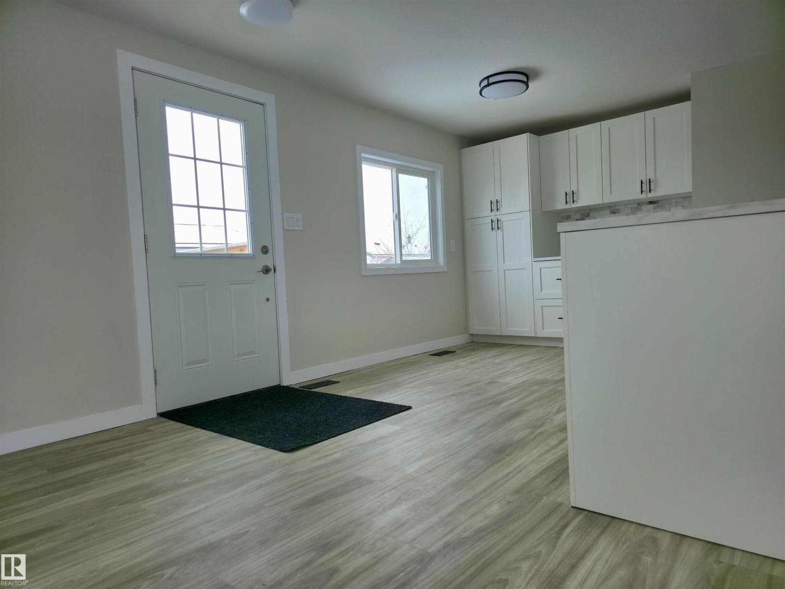 735 Parkland Brook — photo 3