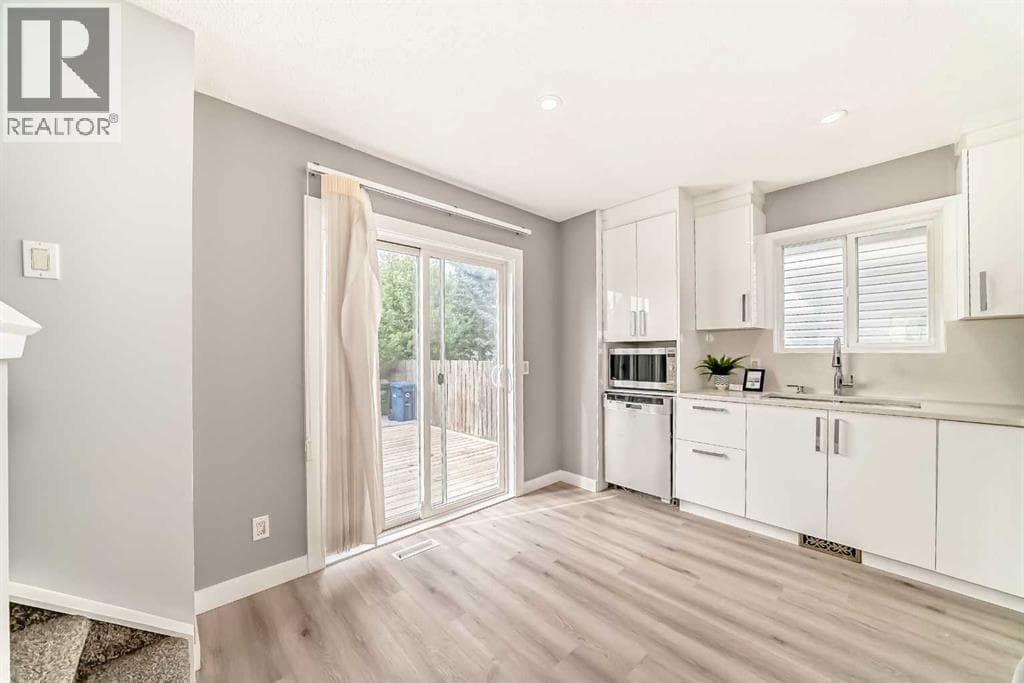7 Martinview Crescent NE photo 12