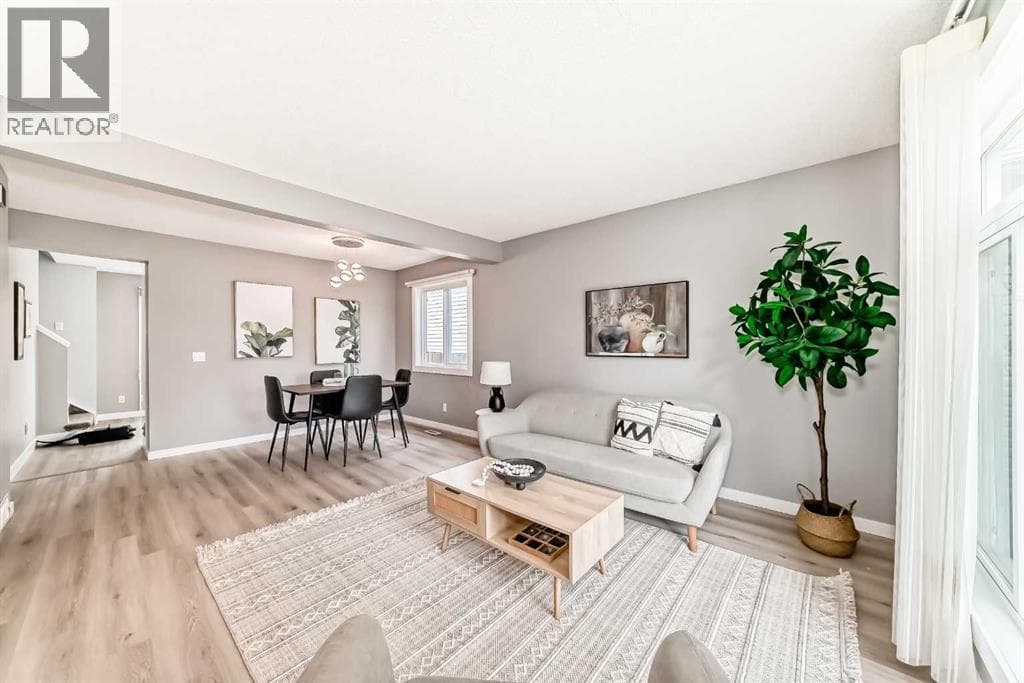 7 Martinview Crescent NE photo 4