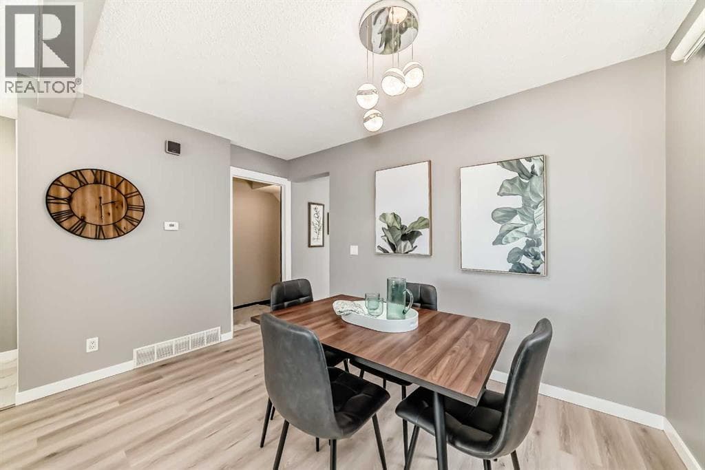 7 Martinview Crescent NE photo 9