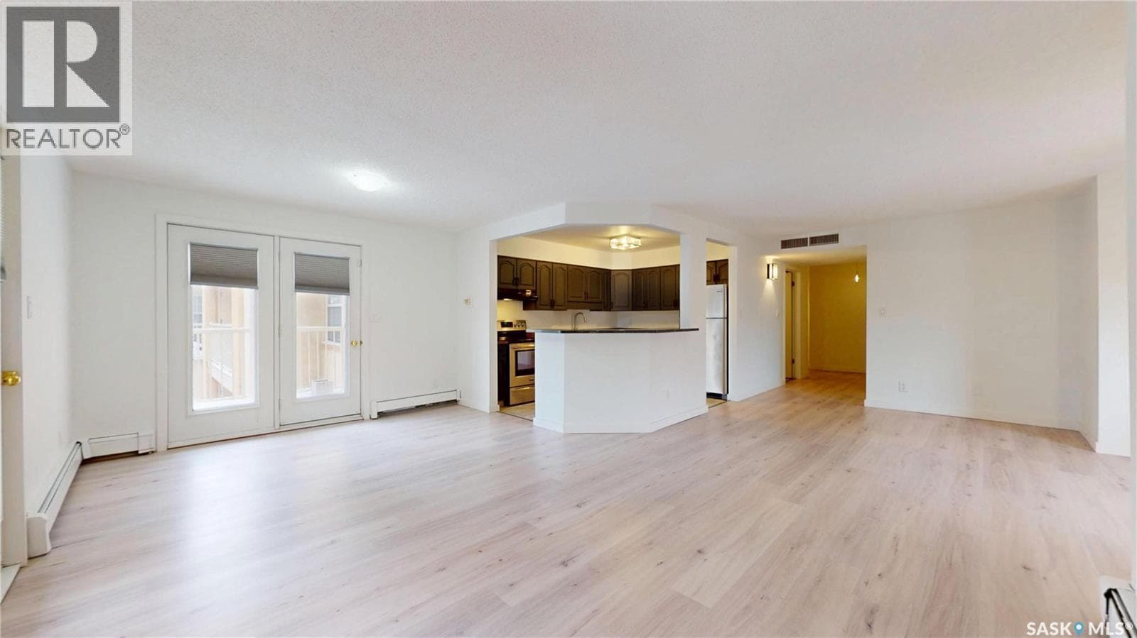 304 2315 Cornwall STREET — photo 5