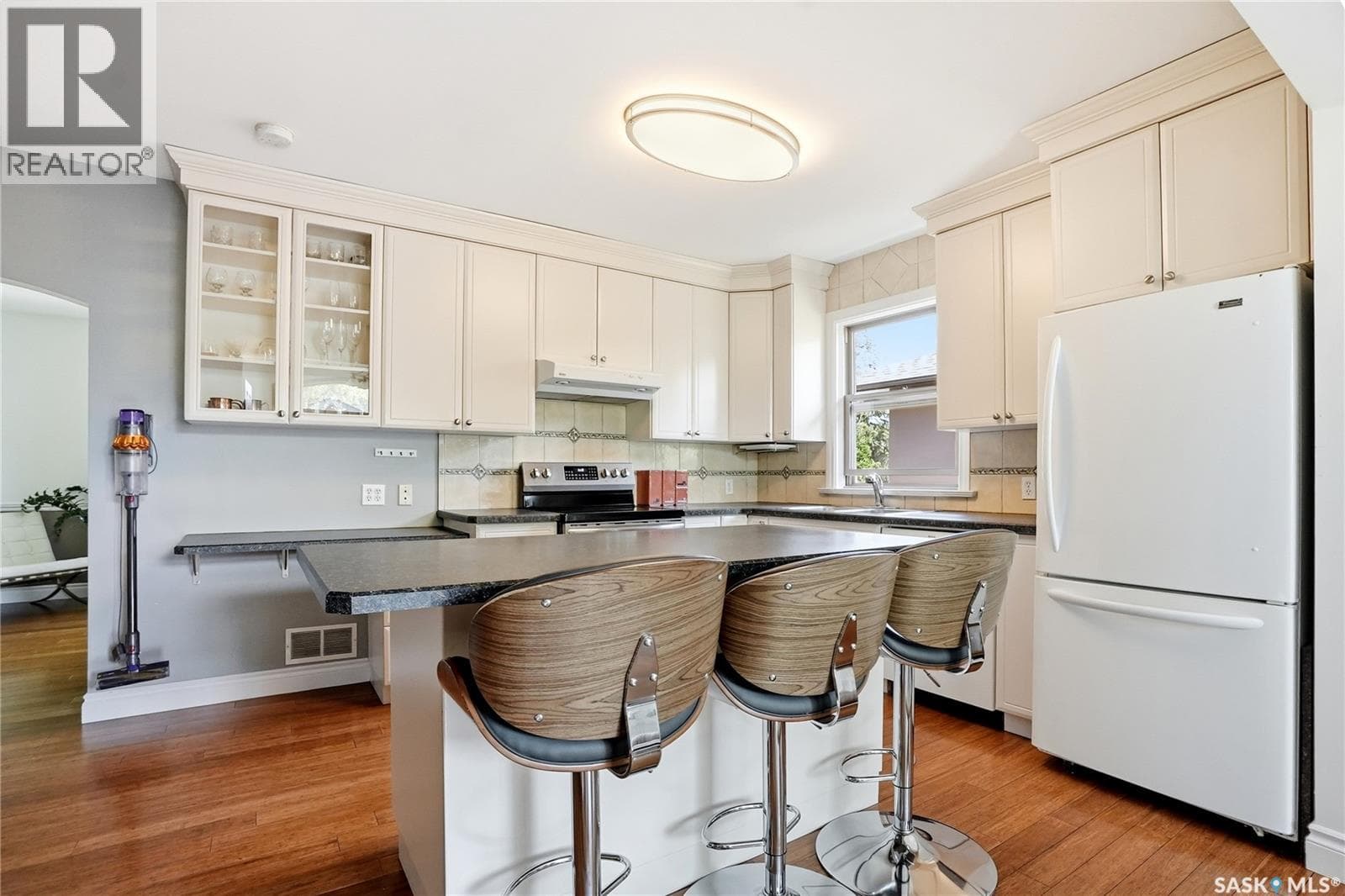 5 bed 3 bath single family at 720 1st STREET E — $574,900 — photo 11