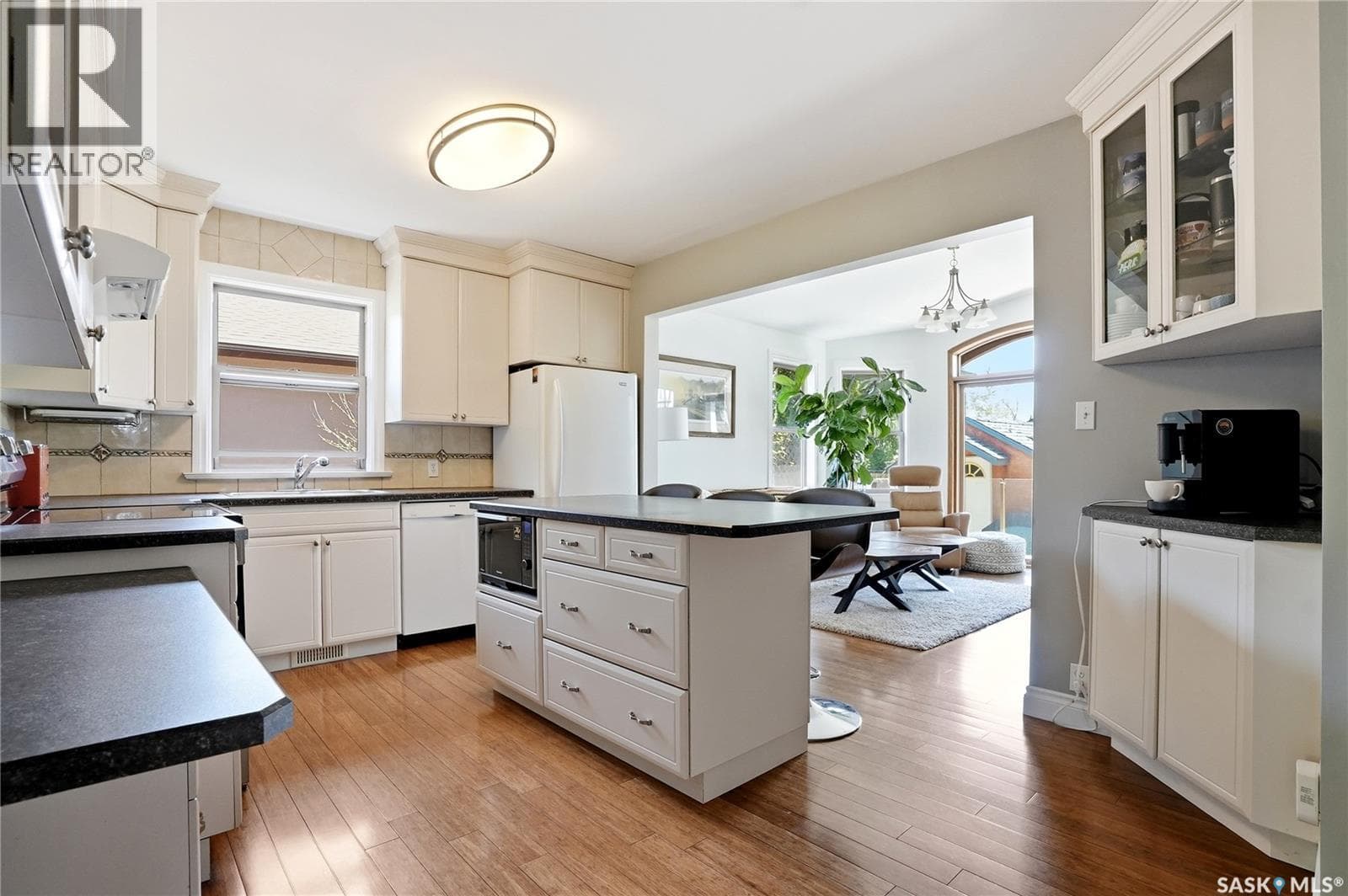 5 bed 3 bath single family at 720 1st STREET E — $574,900 — photo 8