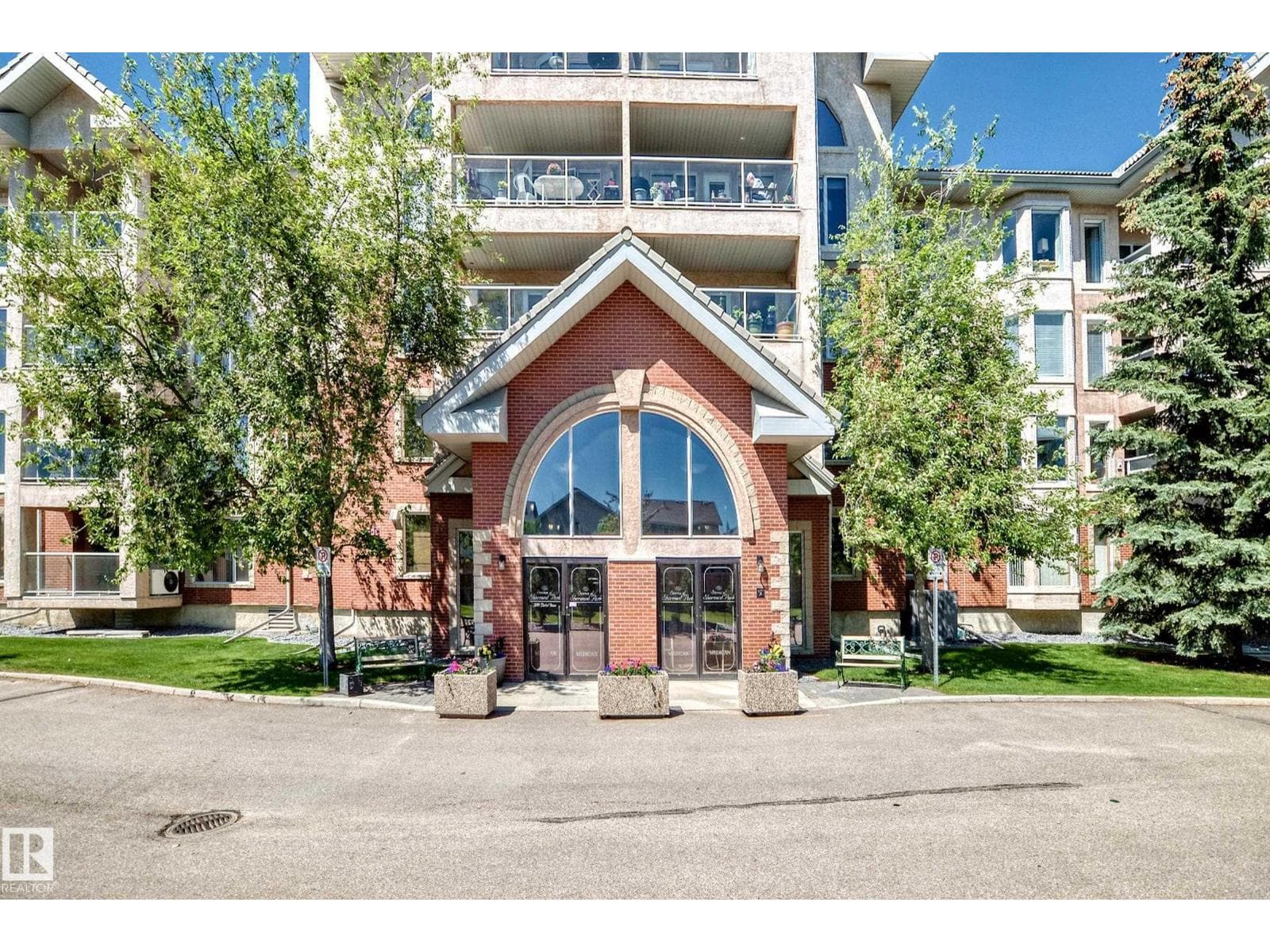 #324 200 BETHEL DR