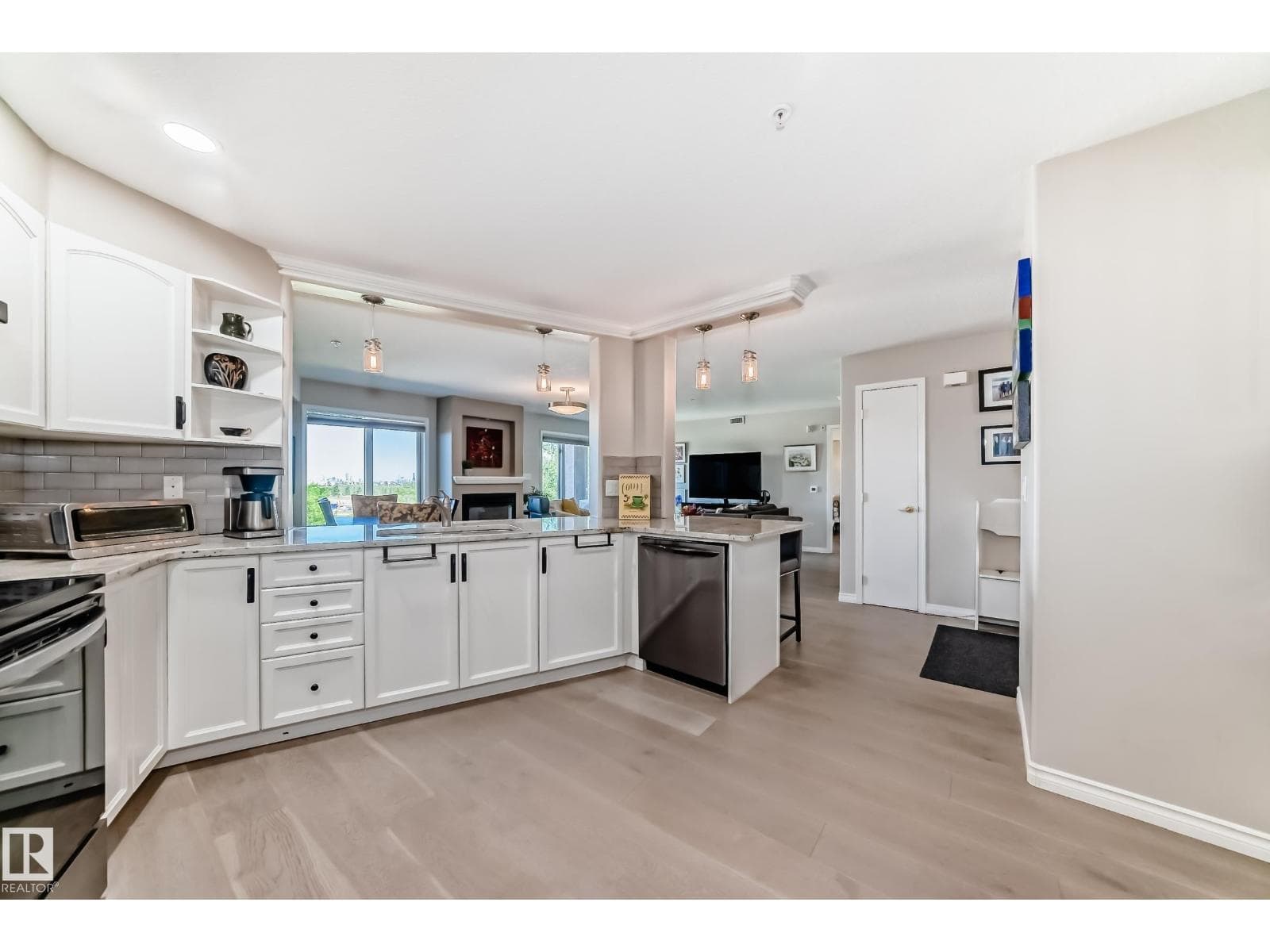 #324 200 BETHEL DR — photo 3