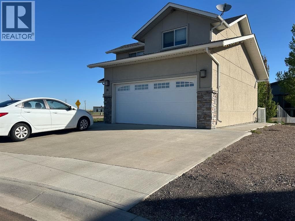 16 Blue Heron Court S