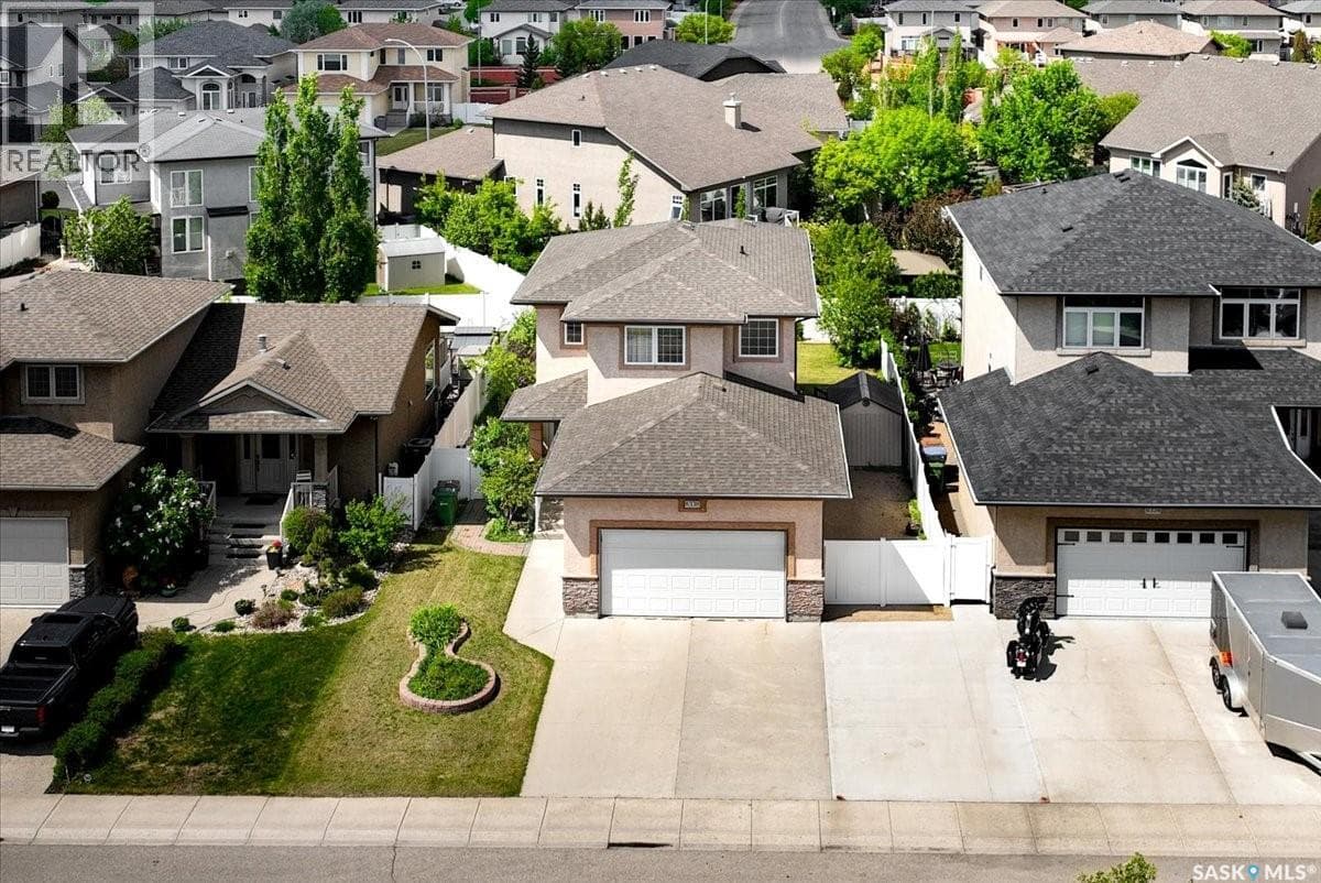 8338 Wascana Gardens WAY — photo 2