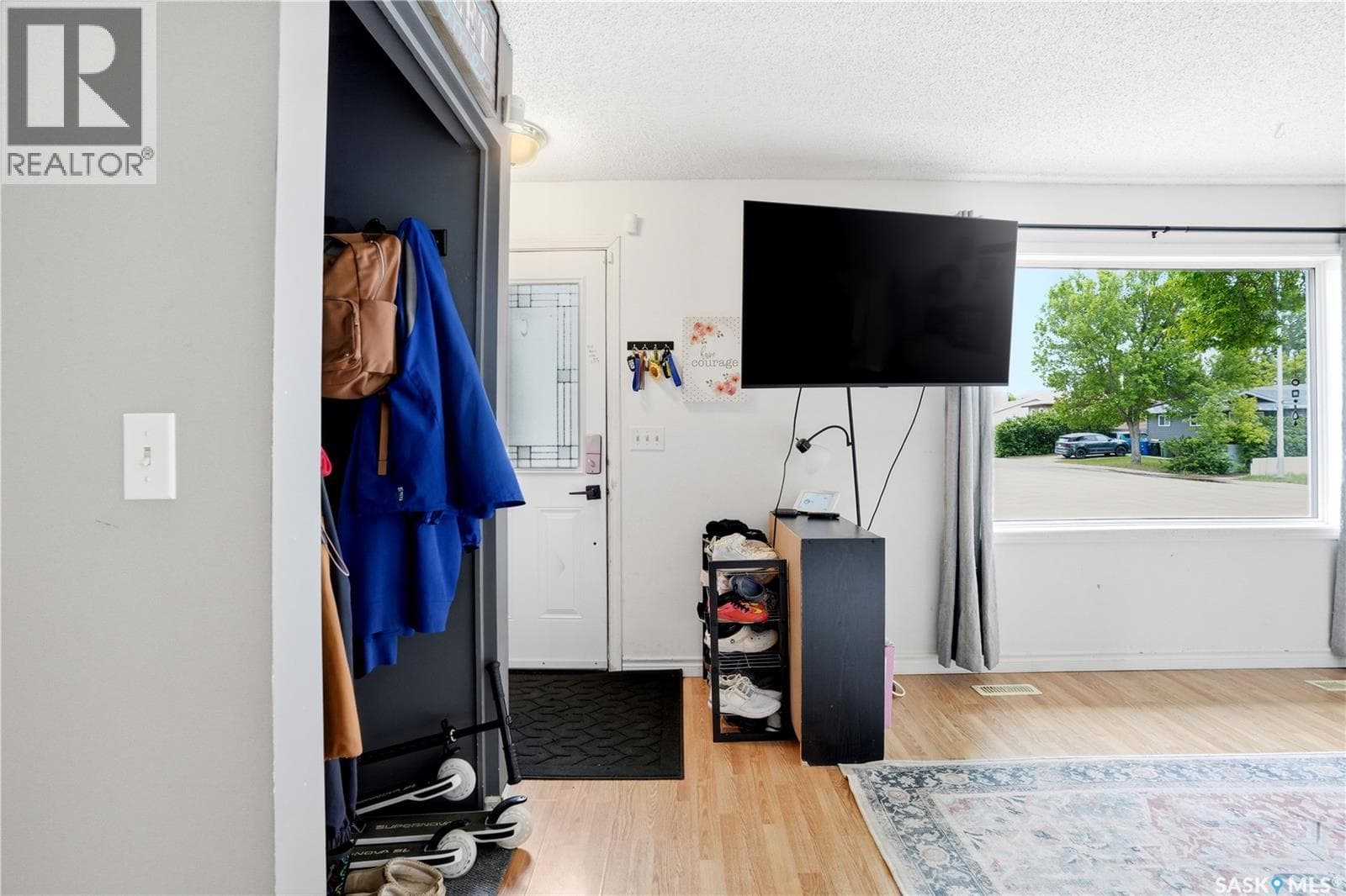350 Weyakwin DRIVE — photo 3