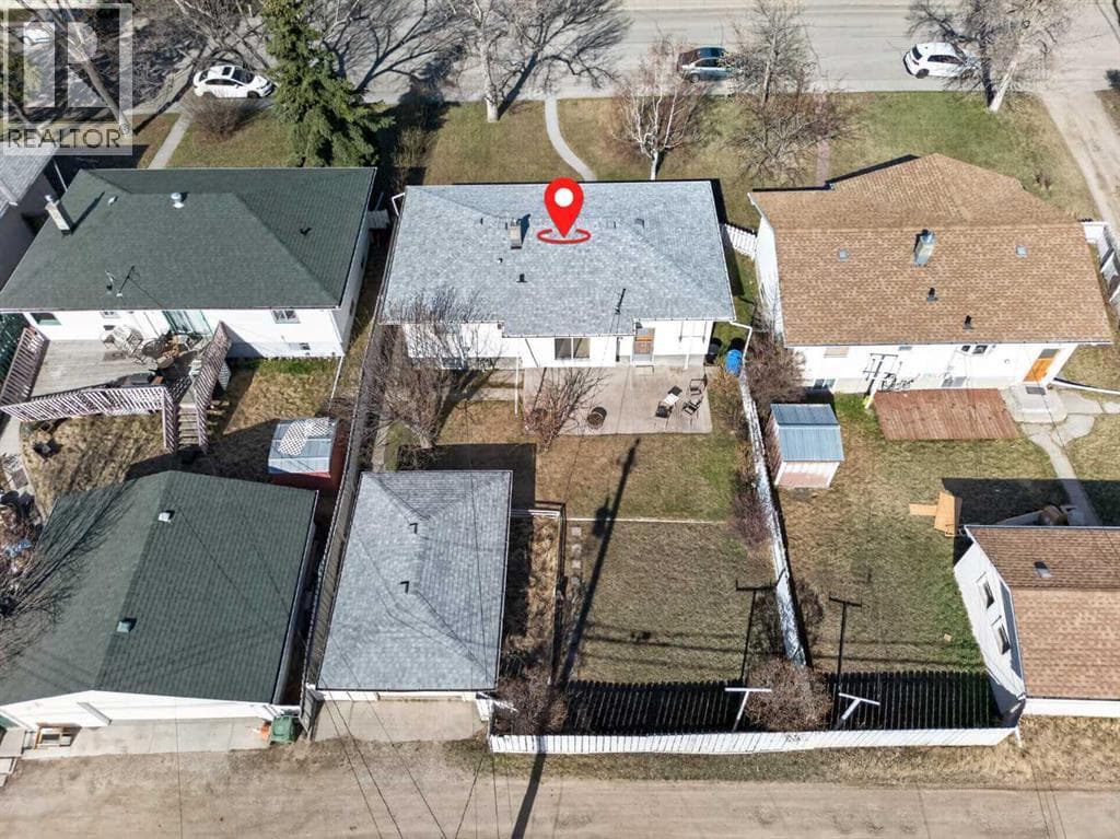 2416 38 Street SW — photo 2
