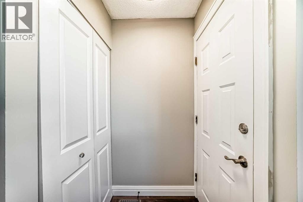 199 Maitland Drive NE — photo 3