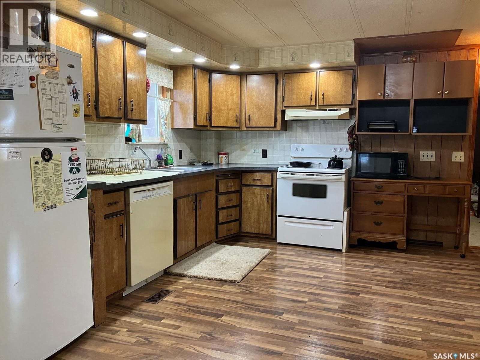 407 Railway AVENUE — photo 4
