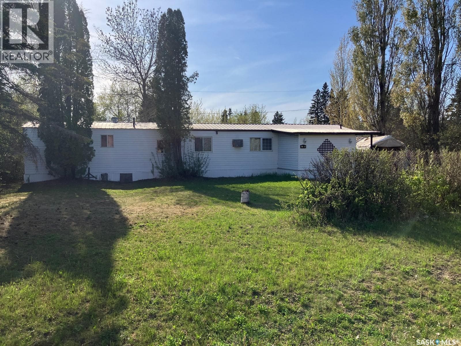 407 Railway AVENUE — photo 2