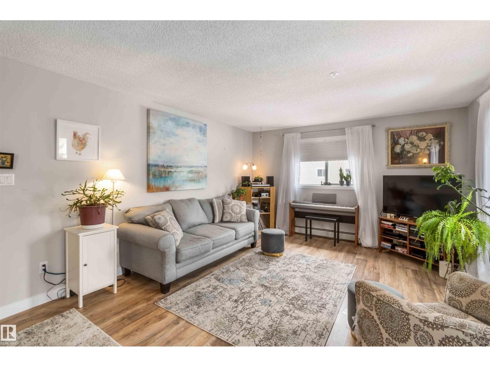 #329 17447 98A AV NW — photo 4